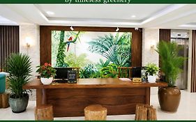 Happy Life Green Hotel